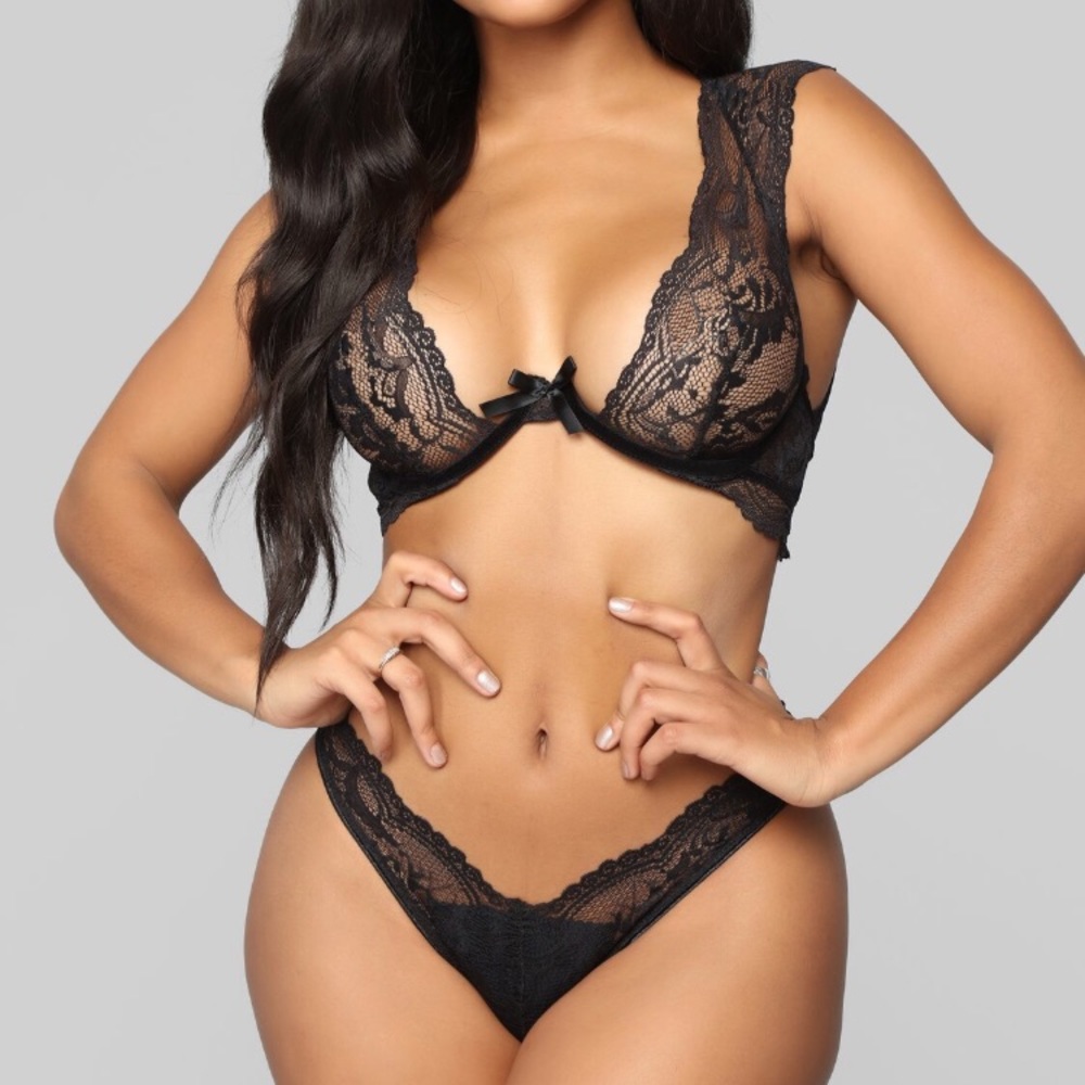 FASHION NOVA Delicate Dreams 2pc set brand new